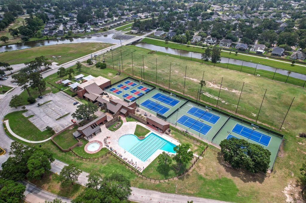 Aerial view of the clubhouse and all it's many amenitites