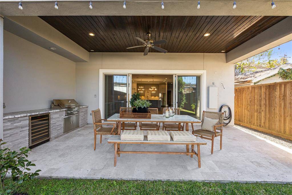 **Virtually Staged** View of the spacious outdoor covered patio.