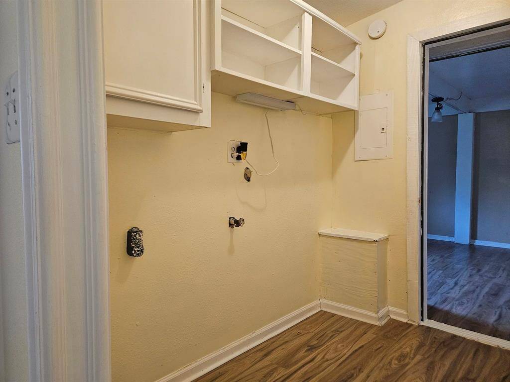 Landry Room