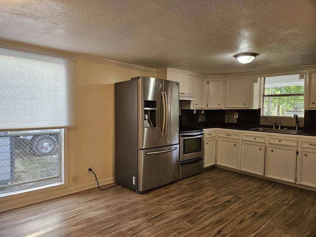 Kitchen with Granite Counter Tops