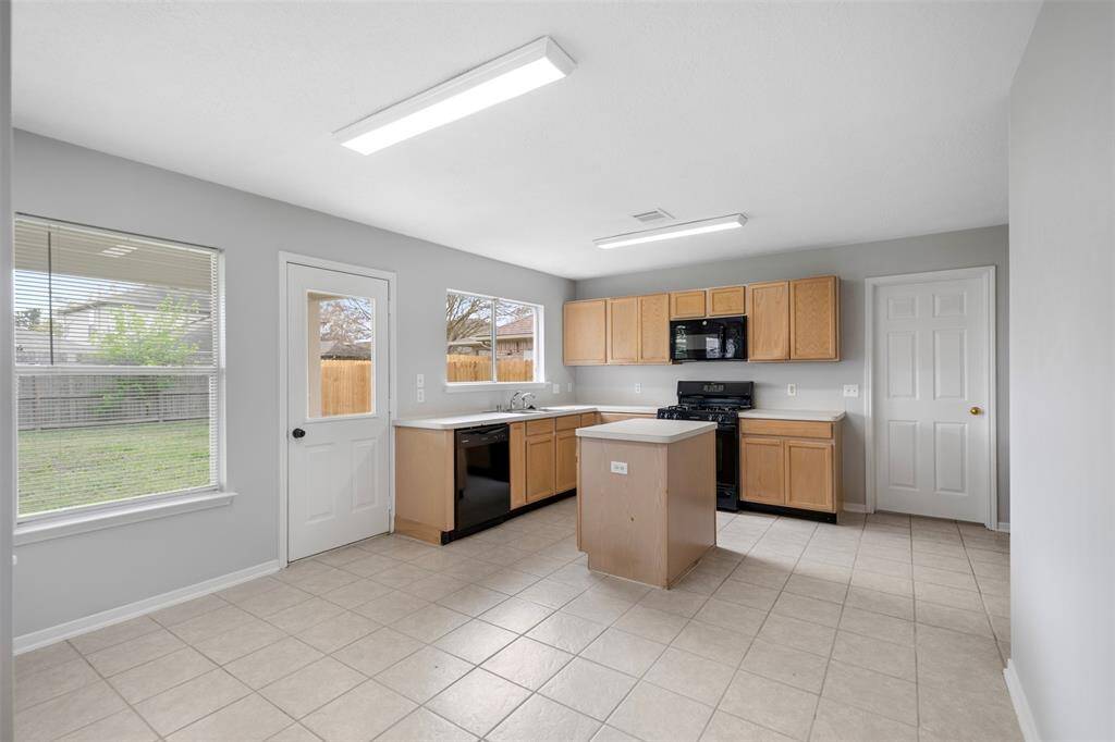 Spacious kitchen with tons of storage