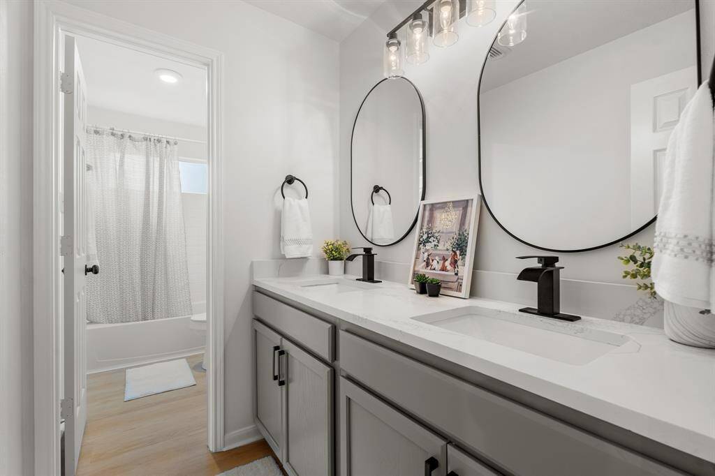 Bathroom #3 - Double vanities