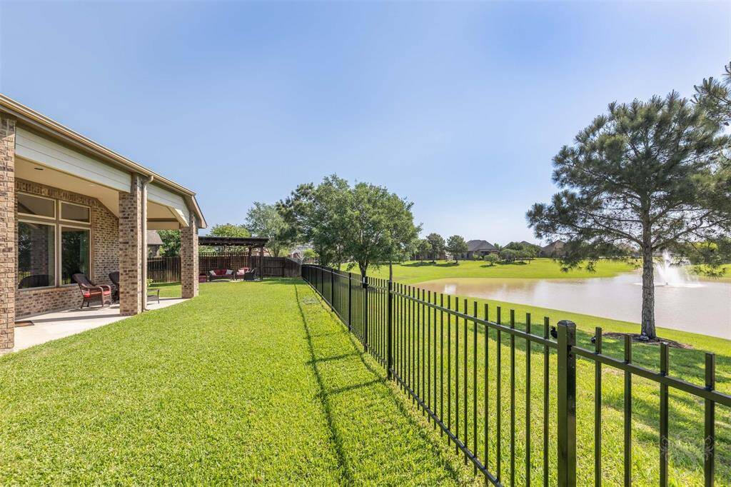 With no walking path, the property is mostly private.