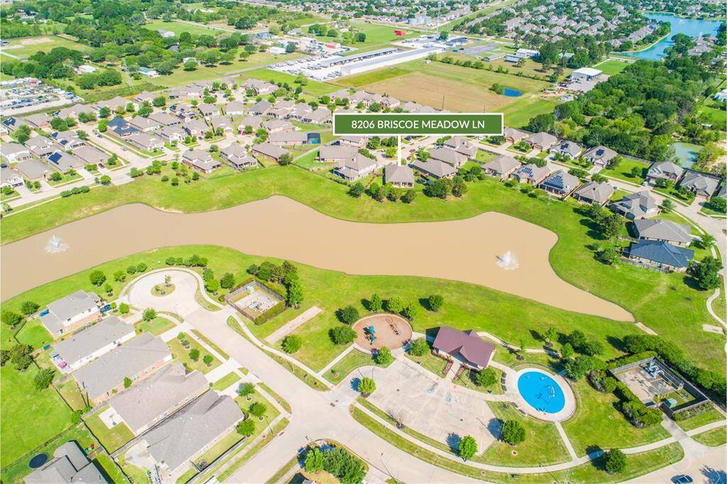 Across the lake is a pavilion, picnic space and a splash pad!