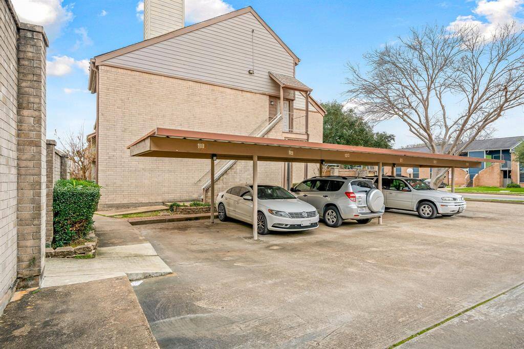 Covered parking spaces, assigned spot is #118
