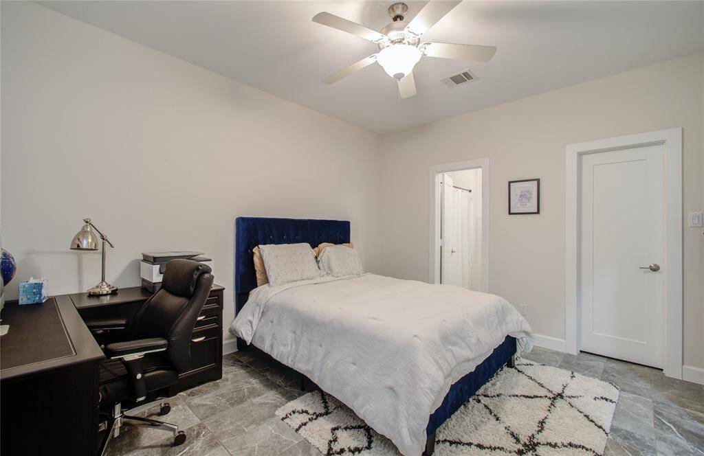 Guest bedroom on the first floor