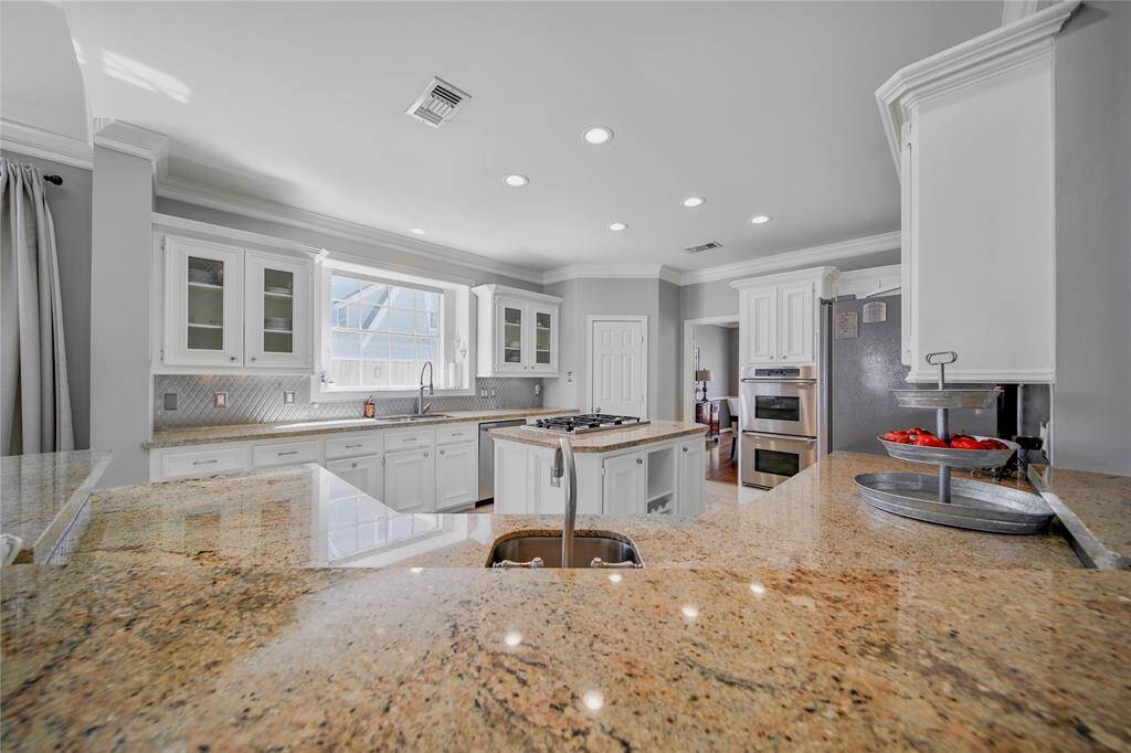 View of kitchen :5.