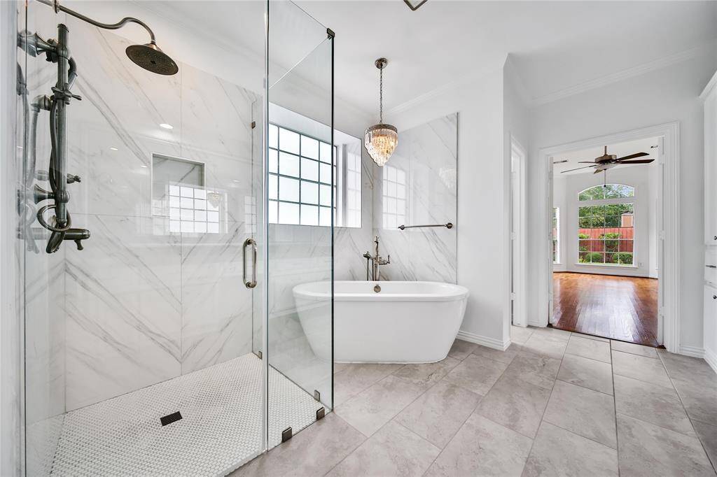View of primary bathroom :2.