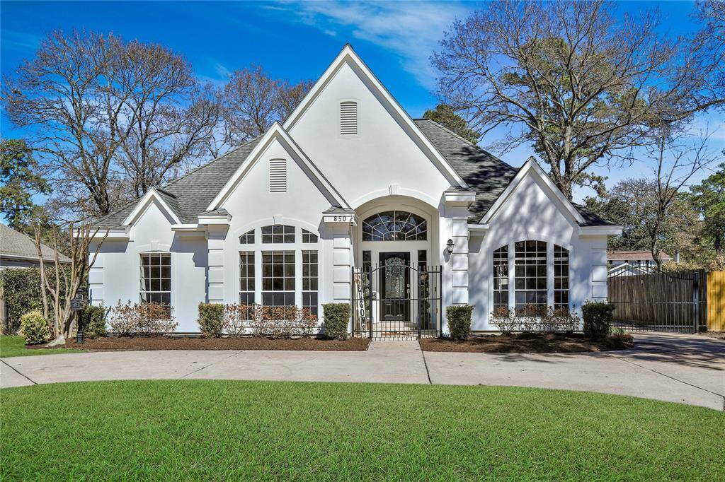 For lease in Garden Oaks.