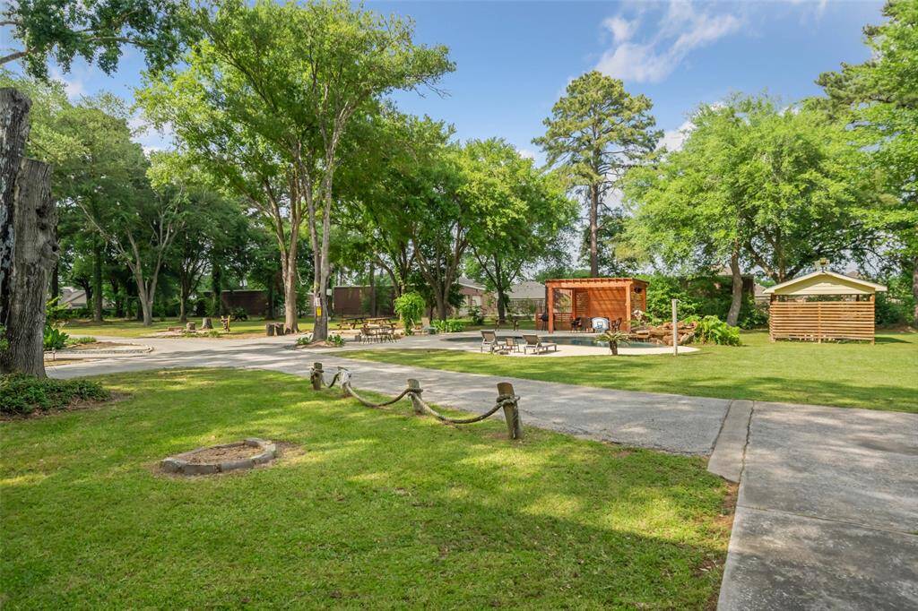 The mature trees compliment the property so well.