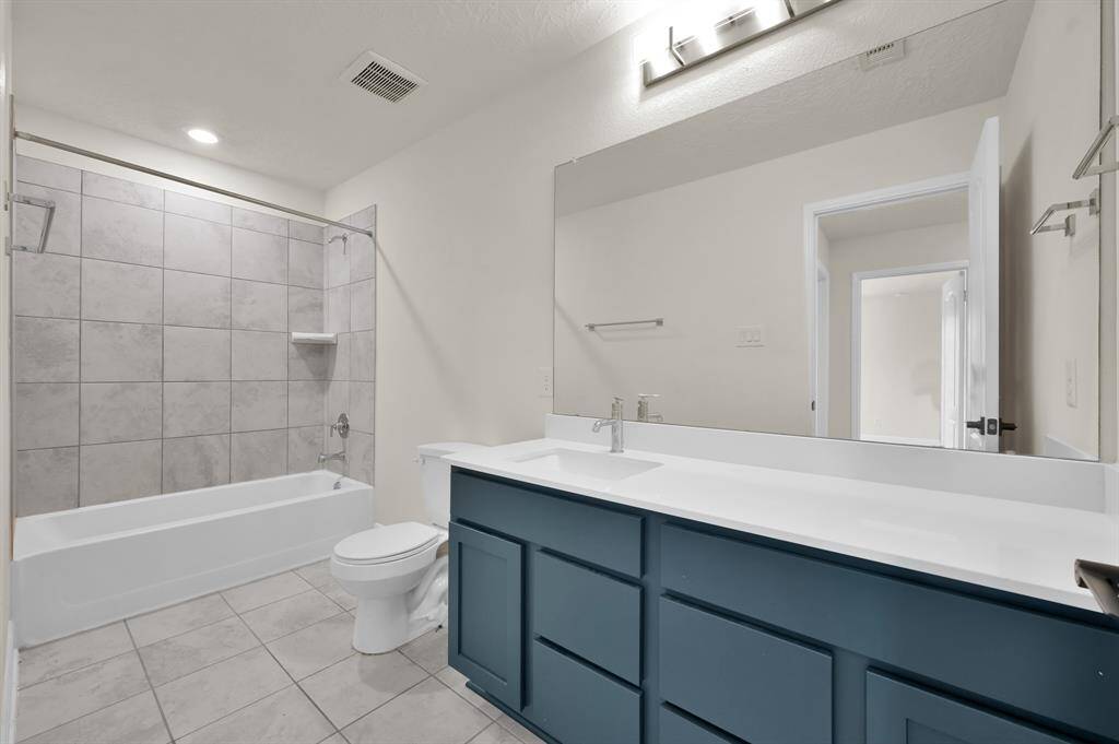 Extra full bath upstairs