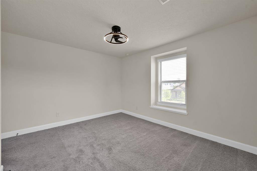 Secondary bedroom