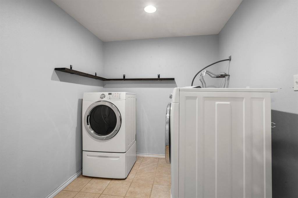Spacious laundry room