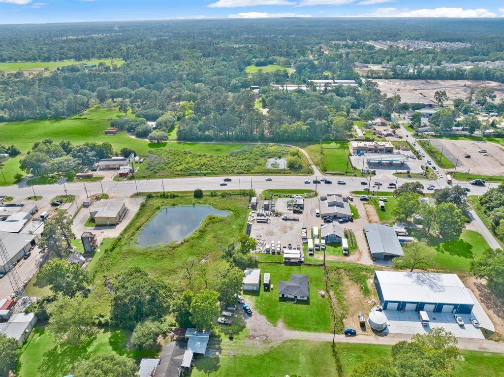 Ideal location one block off 2978 in growing Magnolia.