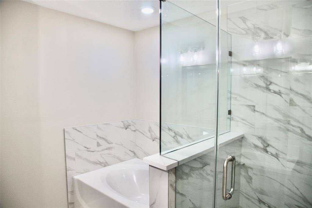 Primary bath with garden tub and separate shower