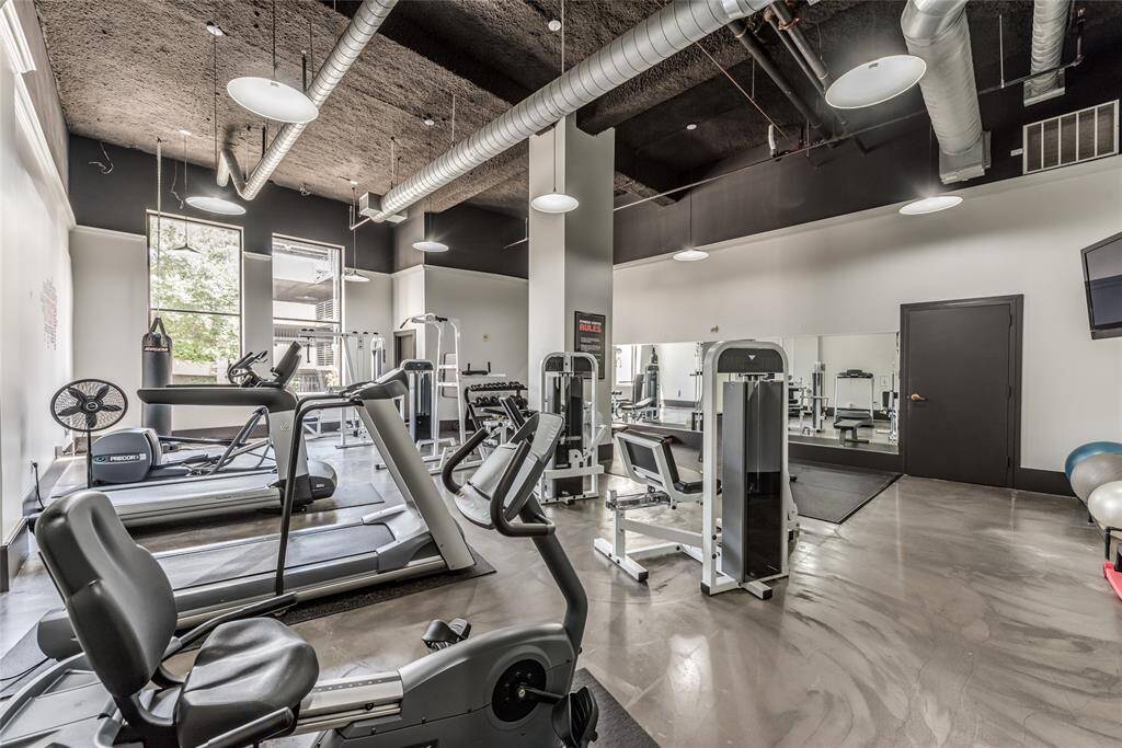 The "Body Shop" at Bayou Lofts is for all residents to enjoy. Larger than many building gyms, it offers a variety of equipment to help you stay in shape. Remember the hike and bike trails of Buffalo Bayou Park are accessed directly behind the building for another way to stay fit!