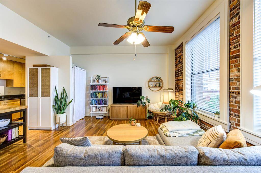 Experience the ultimate urban lifestyle in this stylish loft