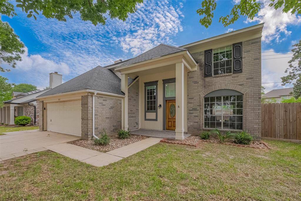 Welcome to this charming two-story home in Winchester Country, perfectly located in the heart of Jersey Village.