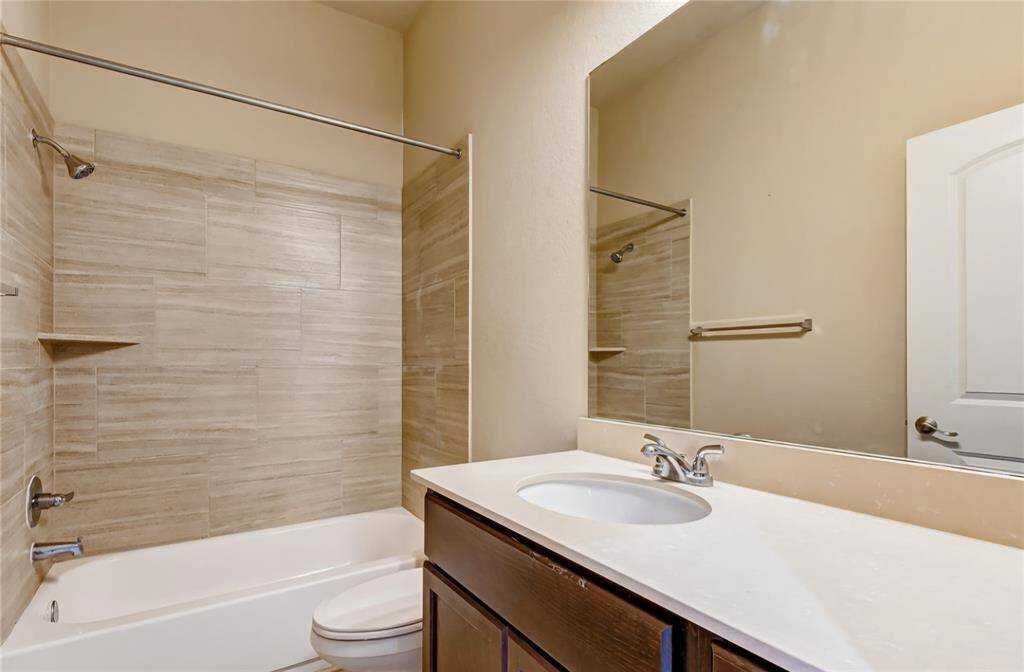 2nd Bathroom