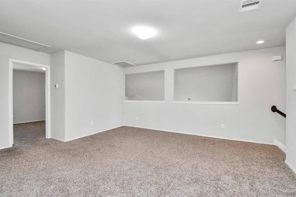 Photos displayed may be of similar unites or floor plans featuring the same finishes.