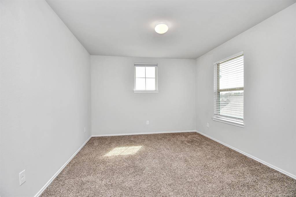 Photos displayed may be of similar unites or floor plans featuring the same finishes.