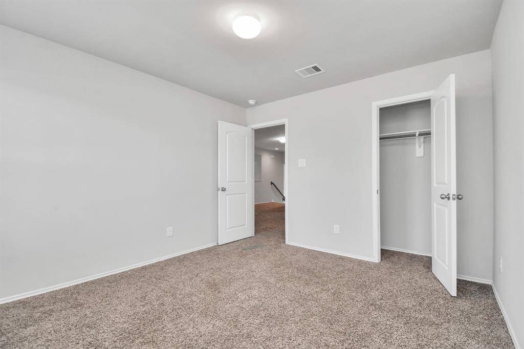Photos displayed may be of similar unites or floor plans featuring the same finishes.