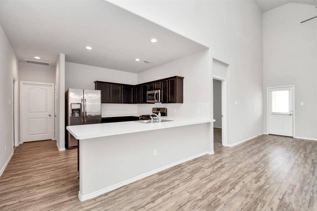 Photos displayed may be of similar unites or floor plans featuring the same finishes.