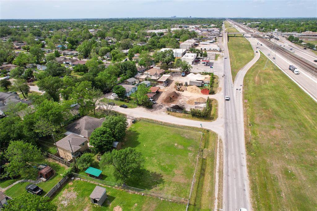 From I-45:Exit 60B to N Sam Houston Pkwy E, take exit toward Hardy Toll Road, follow Hardy Toll Road, exit toward Parker Rd/W Hardy Rd, turn right onto Dunwoody Dr, lots are on the corner of Hardy Toll Road and Dunwoody Dr.