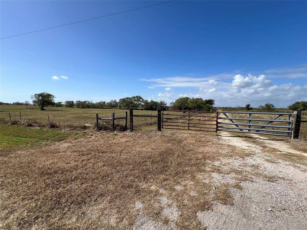 This is the far-right front corner of the property, and this is Butler Street, the property has over 213 Linear feet of frontage on Butler street as well!