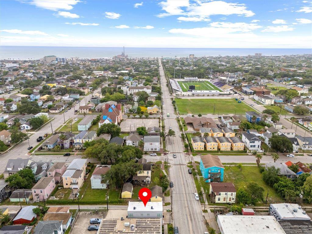 Close Proximity to Galveston Beach
