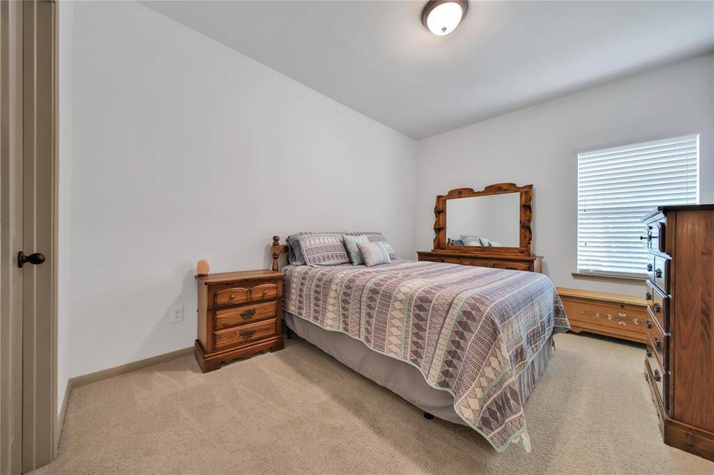 Second upstairs bedroom