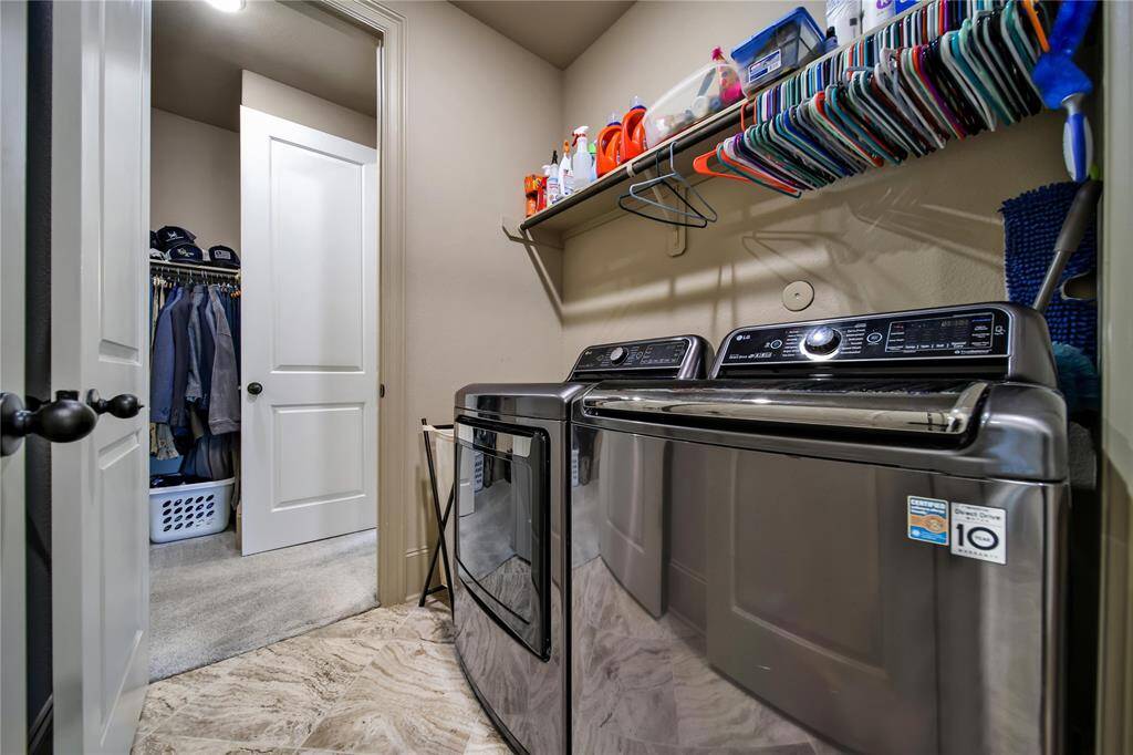 Laundry room with two points of entry