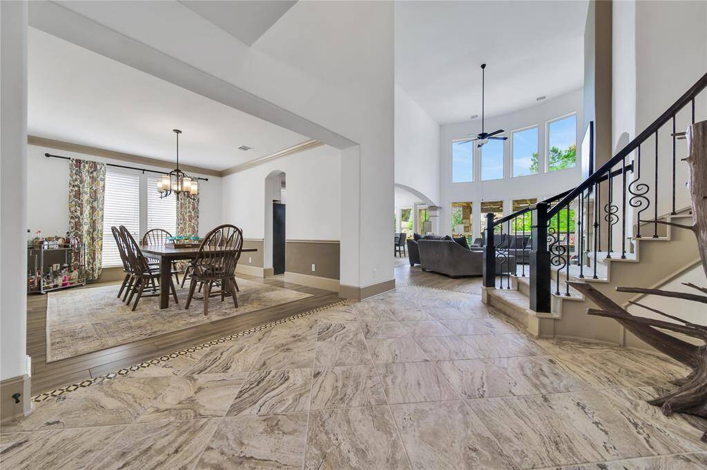 Impressive light and bright entry.