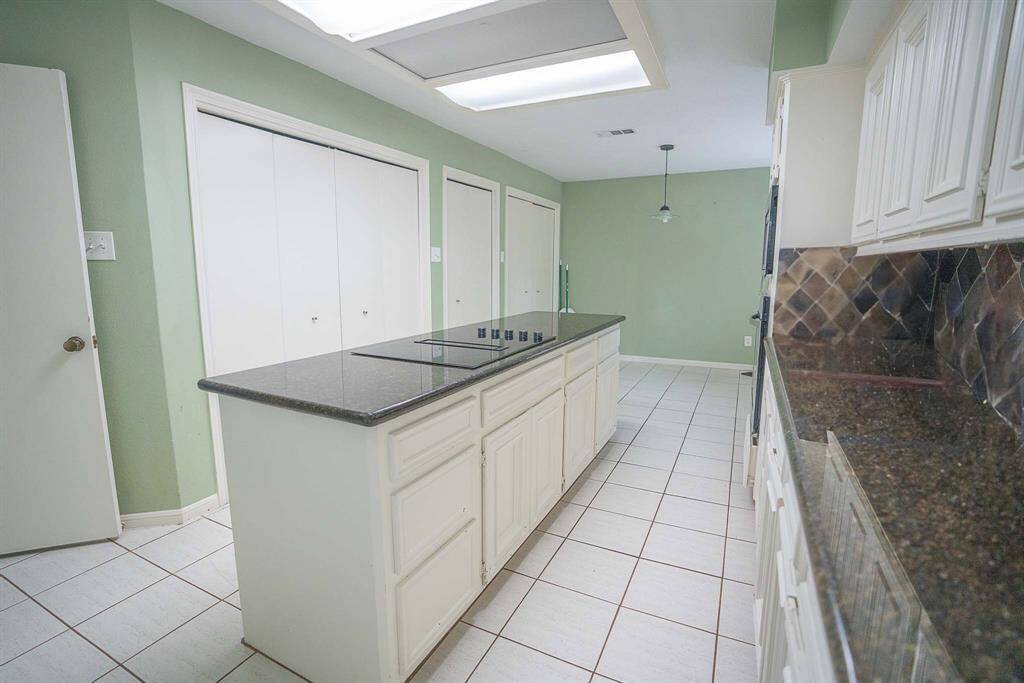 Kitchen island