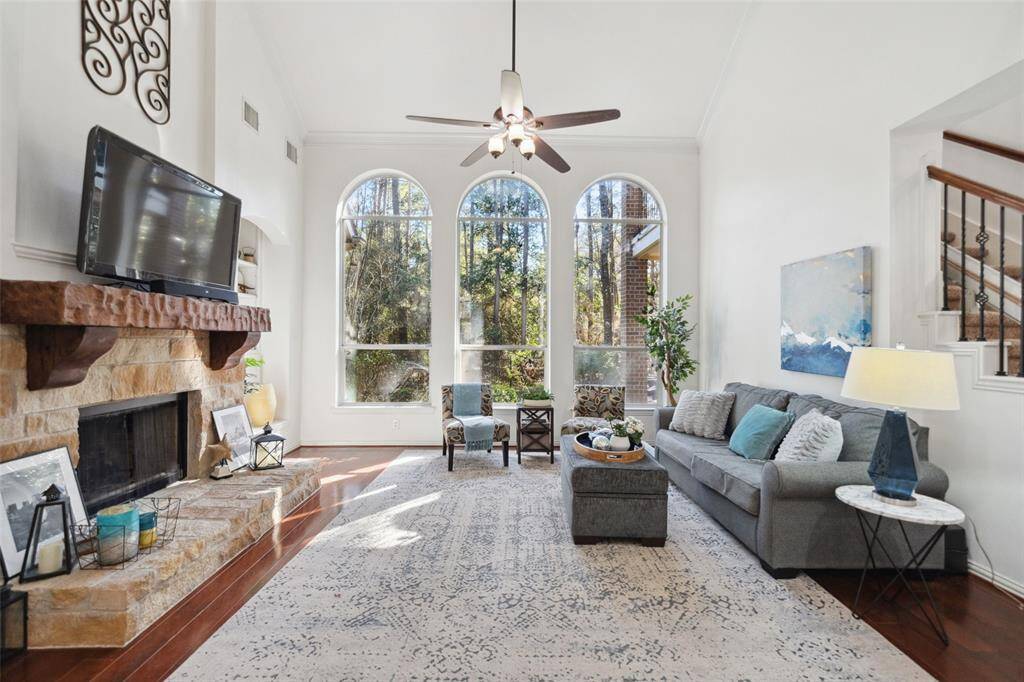 LIVING ROOM  Beautiful views and a gas log fire place.