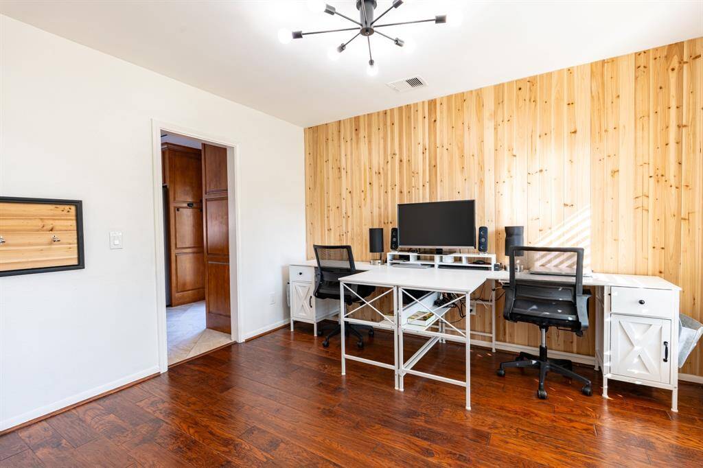 Formal dining room