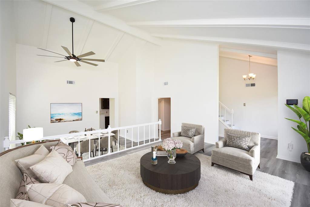 Virtually Staged: This living room is open and bright!