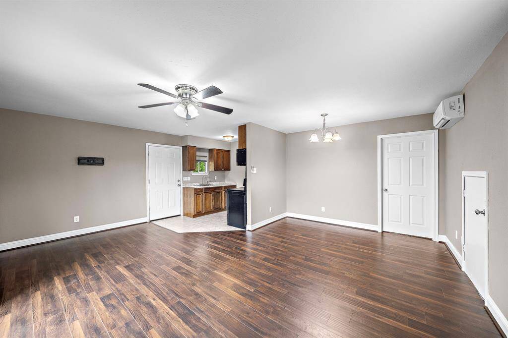 *Garage Apartment*