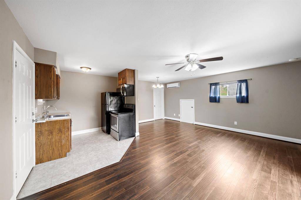 *Garage Apartment*
