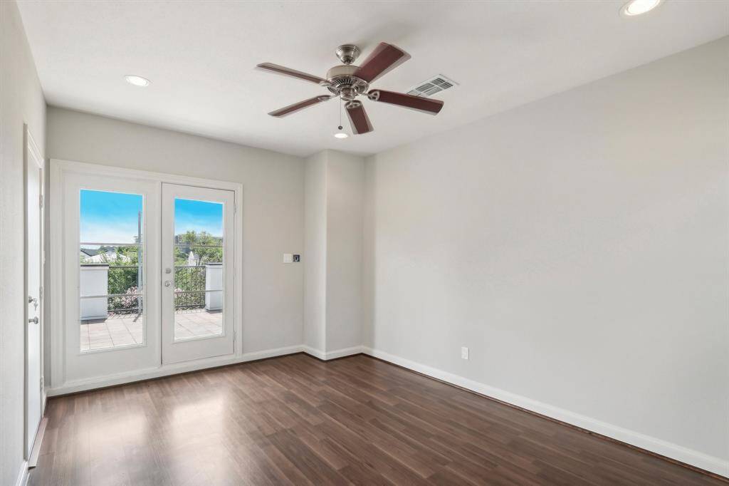 4th floor, bonus/extra room. Could be used as a study, workout room, gameroom so many options. Bonus it leads to the rooftop terrace that has views of downtown.