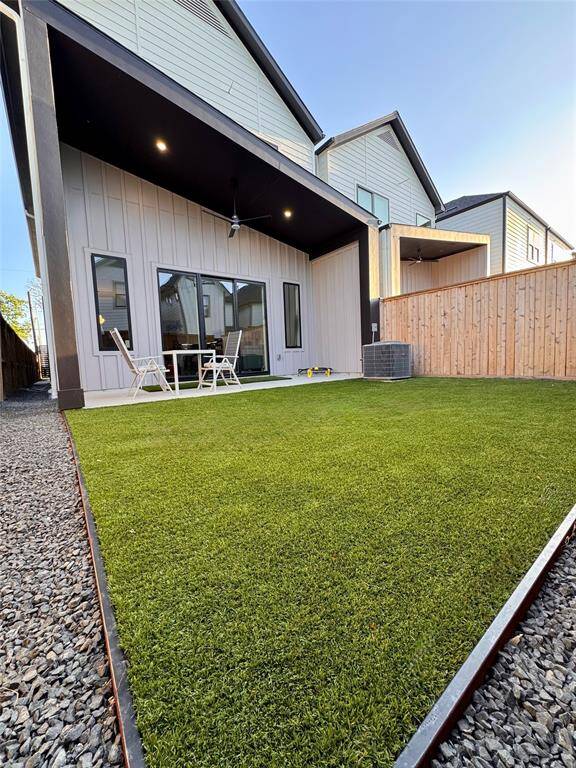 EXTERIOR ADVANTAGES: Covered 145 sqf patio– allowing you to enjoy the outdoors rain or shine. With a fan!!!Extra valuable square footage•Gas grill/BBQ pre-plumbing at the patio with extra electric outlets –make your outdoor paradise •Turf, gutters and downspots connected to drainage system. No water accumulation and easy maintenance. Grass is always greener here!