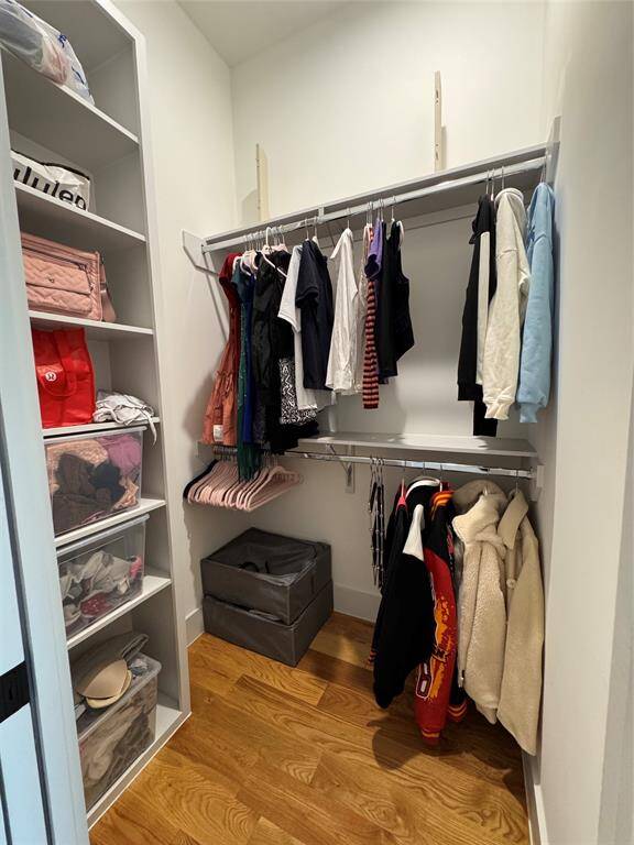 Secondary oversized closet
