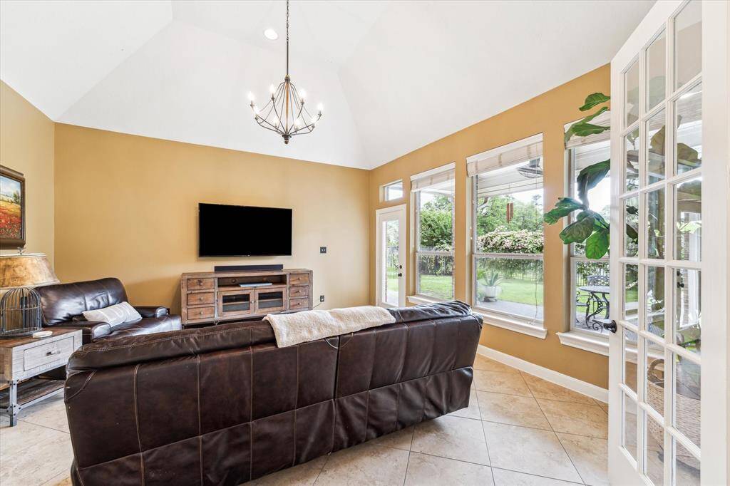 Downstairs flex room, gameroom or 5th bedroom