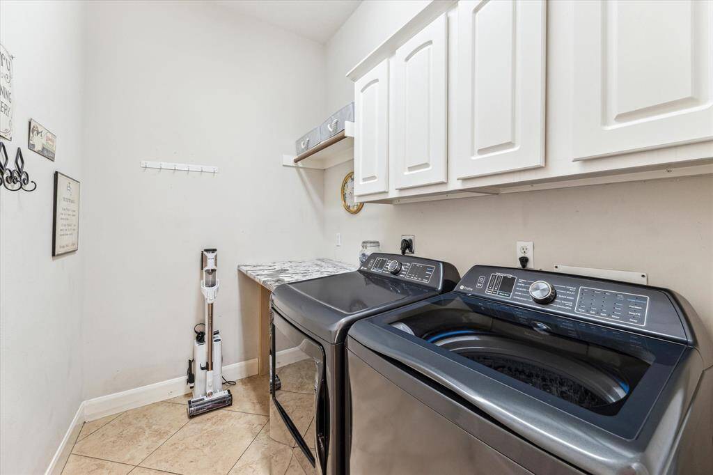 Spacious laundry room