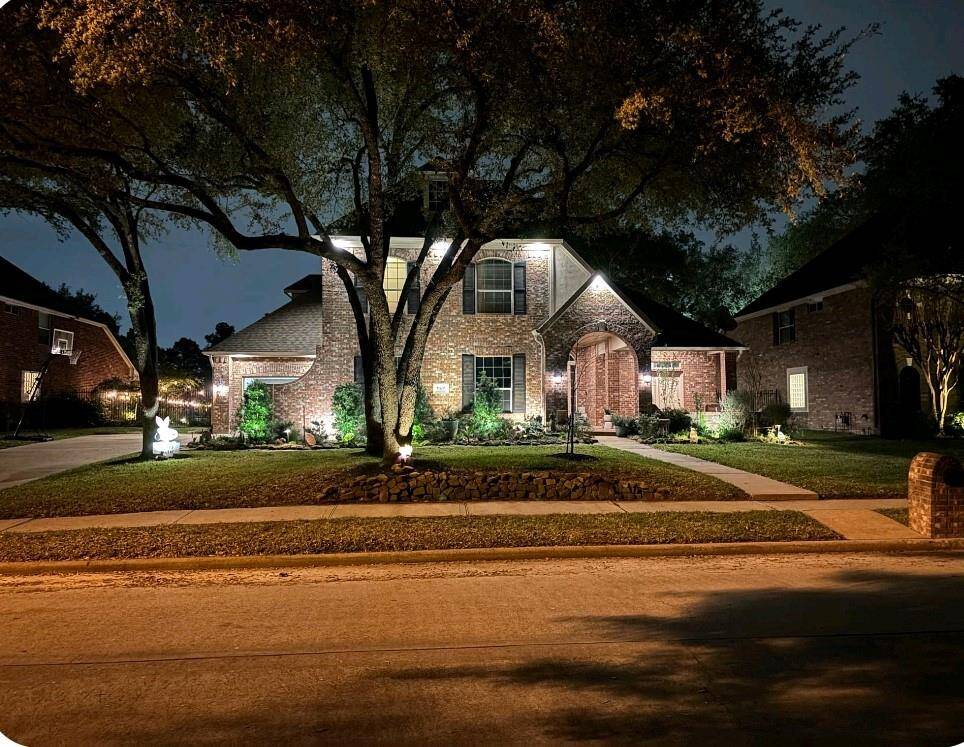Notice the upgraded up and downlighting