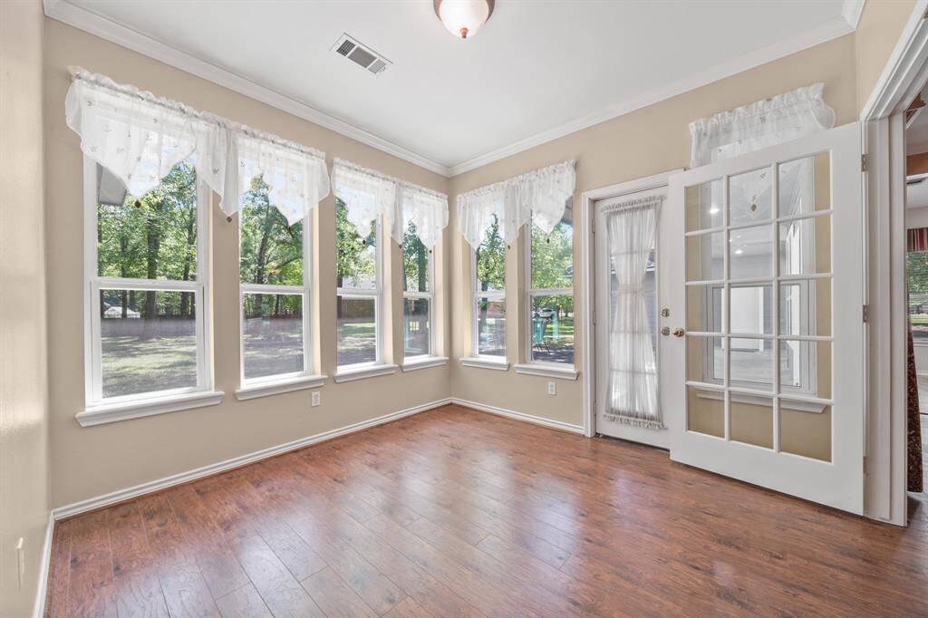 Beautiful sun room with tons of windows!