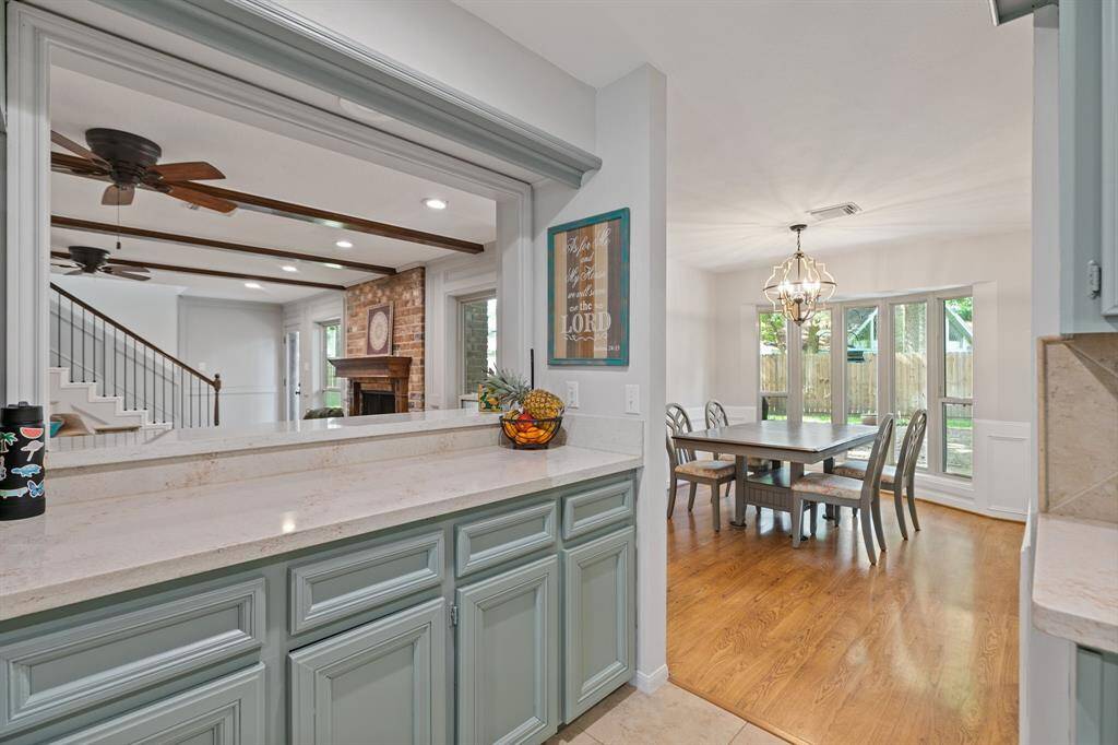 Seamless transition to casual dining.