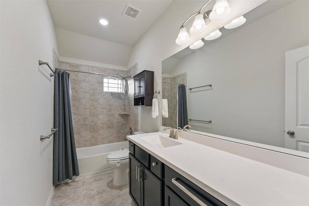 Upstairs bathroom with good counter space