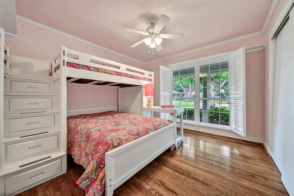 Secondary bedroom with a spacious closet.