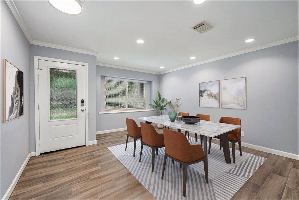Dining Room Virtually Staged